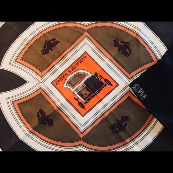 Gorgeous Hermès Silk Scarf - Washington Carriage - Picture 4 of 4